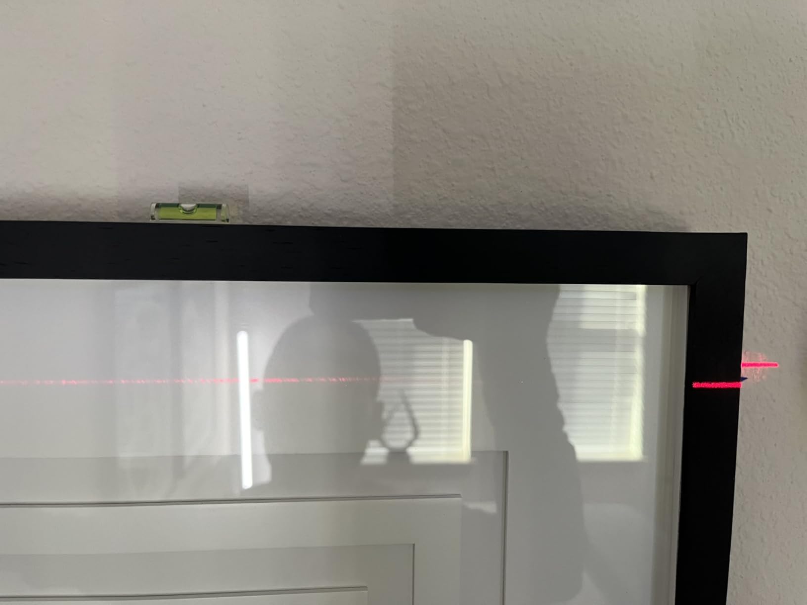 BLACK+DECKER Laser Level, Self-Leveling, 360 Degree Wall Attachment, AA Batteries Included (BDL220S), 7.25 x 7 x 2.5 inches customer photo 2