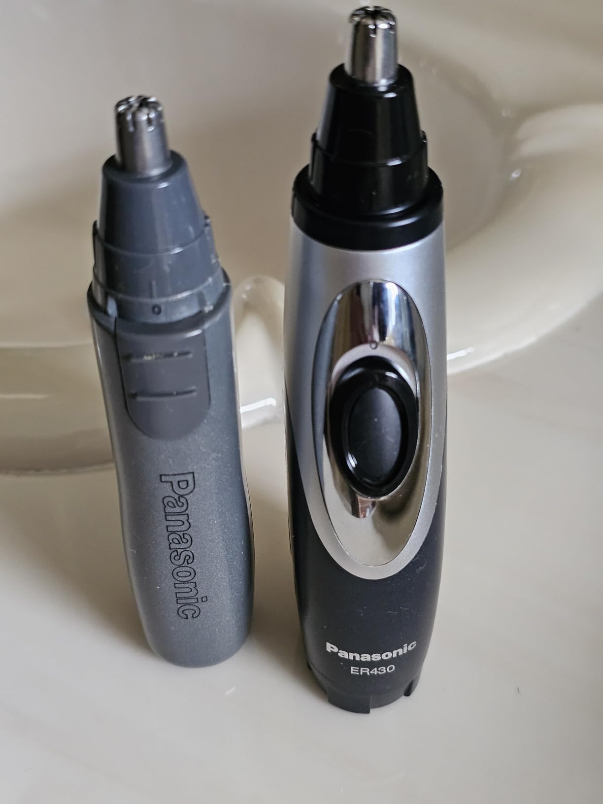 Panasonic ER430K Nose, Ear and Facial Hair Trimmer Wet/Dry with Vacuum Cleaning System customer photo 1