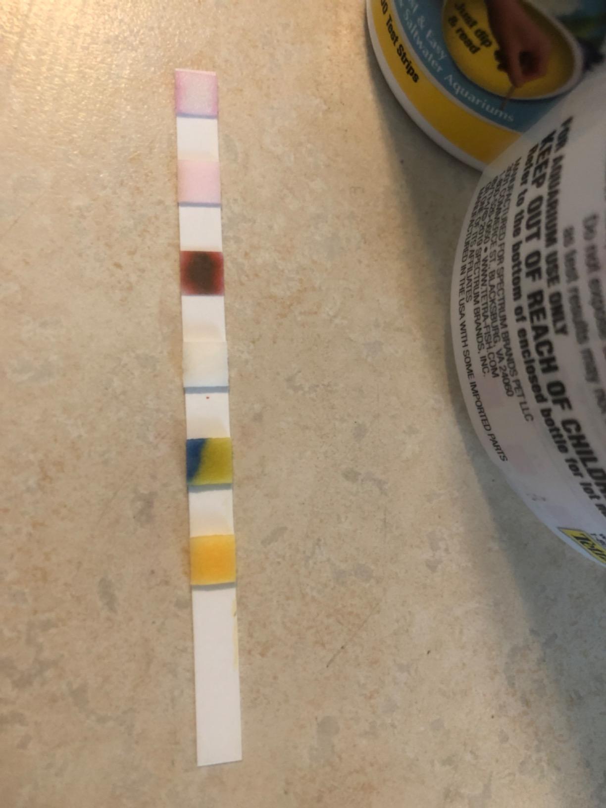 Tetra EasyStrips 6-in-1 Aquarium Water Test Strips, 25 Count customer photo 1