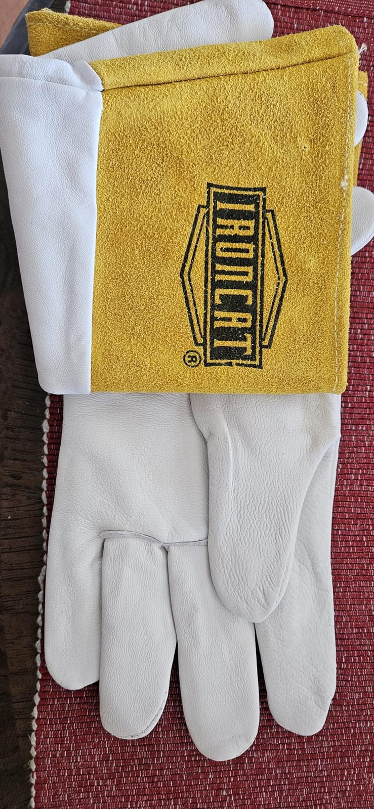 IRONCAT 6141 Kidskin TIG Welding Gloves – Large, Kevlar Thread Welding Gloves with 4 in. Gold Cuff, Straight Thumb, Pearl, Natural customer photo 2