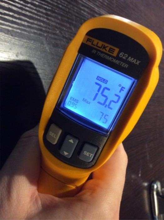 Fluke 62 Max Industrial Infrared Thermometer, -22 to +932 Degree F Range, Single Laser Targeting, 10:1 Distance to Spot Ratio, IP54 Rating, Includes 3 Year Warranty, (Not for Human Temp) customer photo 2