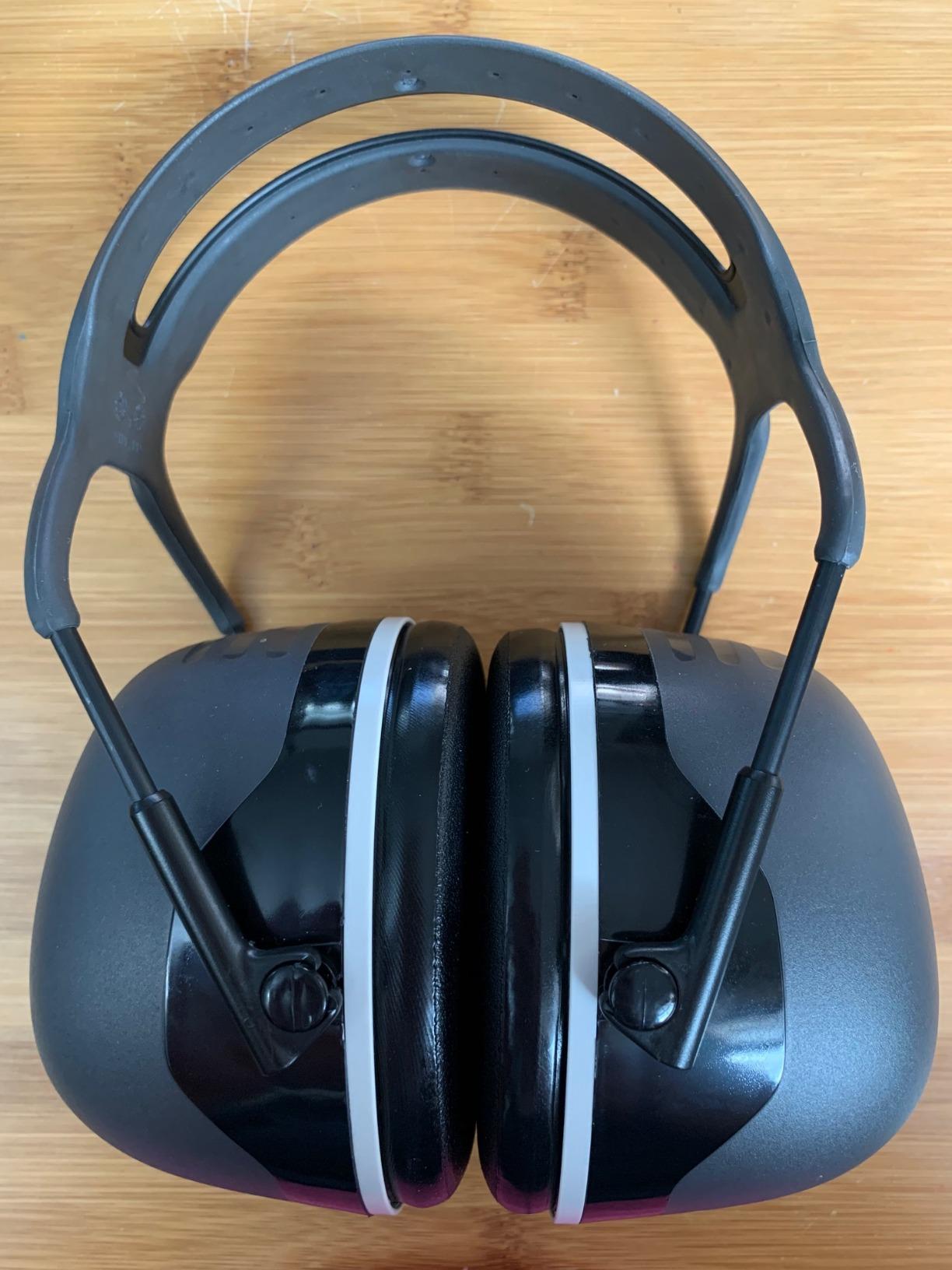 3M PELTOR Ear Muff Hearing Protection, X5 Series, Noise Protection NRR 21 dB, Construction, Manufacturing, Automotive customer photo 1