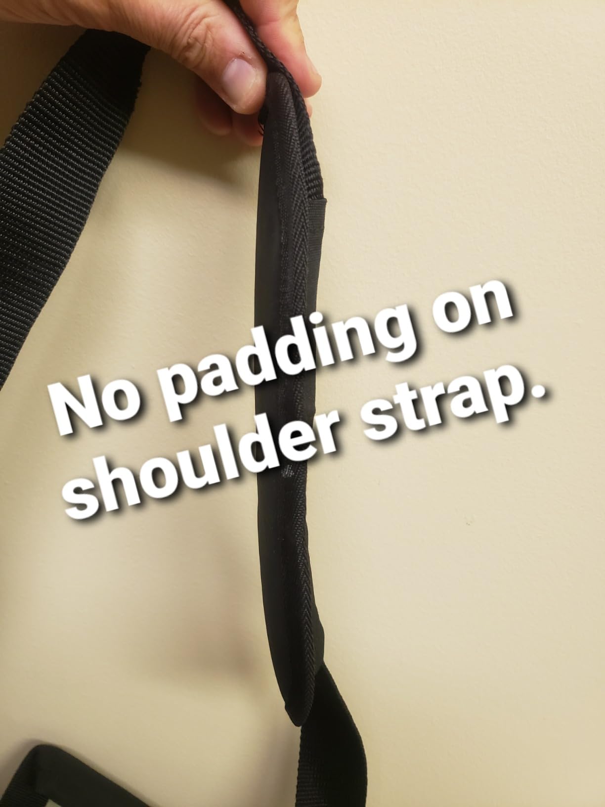 Amazon Basics 15.6 in Laptop Bag with Shoulder Strap and Handle, Large Capacity, Spacious Compartments, Black customer photo 2