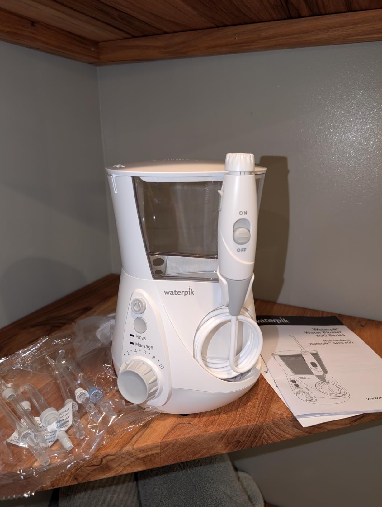 Waterpik Aquarius Countertop Water Flosser with 10 Settings, 7 Tips, White customer photo 1