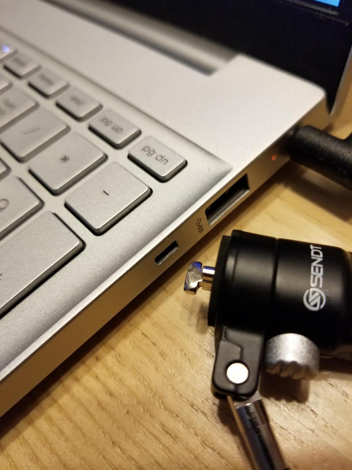 Sendt White Notebook/Laptop Combination Lock Security Cable customer photo 2