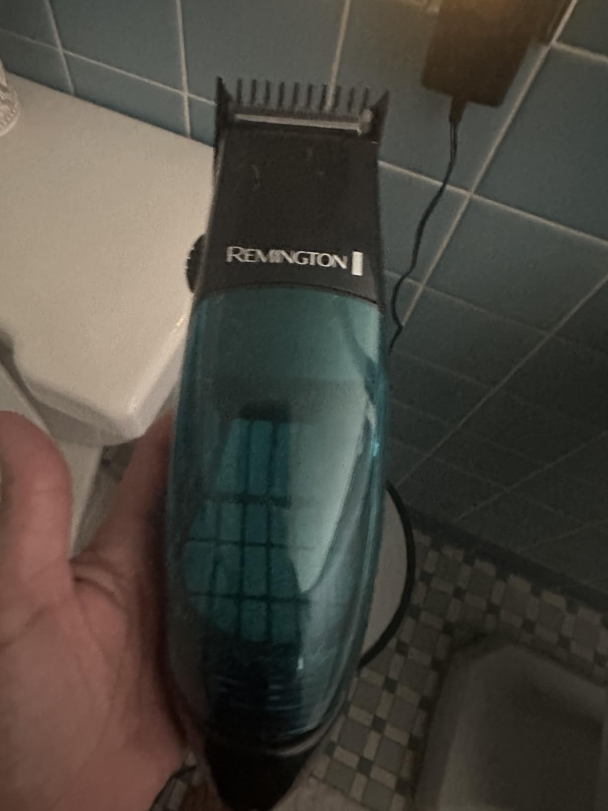 Remington Vacuum Hair Clippers for Men, 18-Piece Haircut Kit customer photo 1