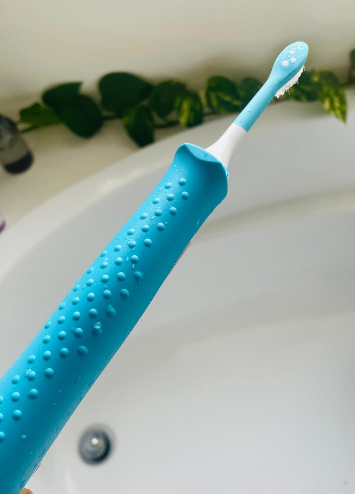 Philips Sonicare for Kids 3+ Bluetooth Connected Rechargeable Electric Power Toothbrush, Interactive for Better Brushing, Turquoise, HX6321/02 customer photo 1