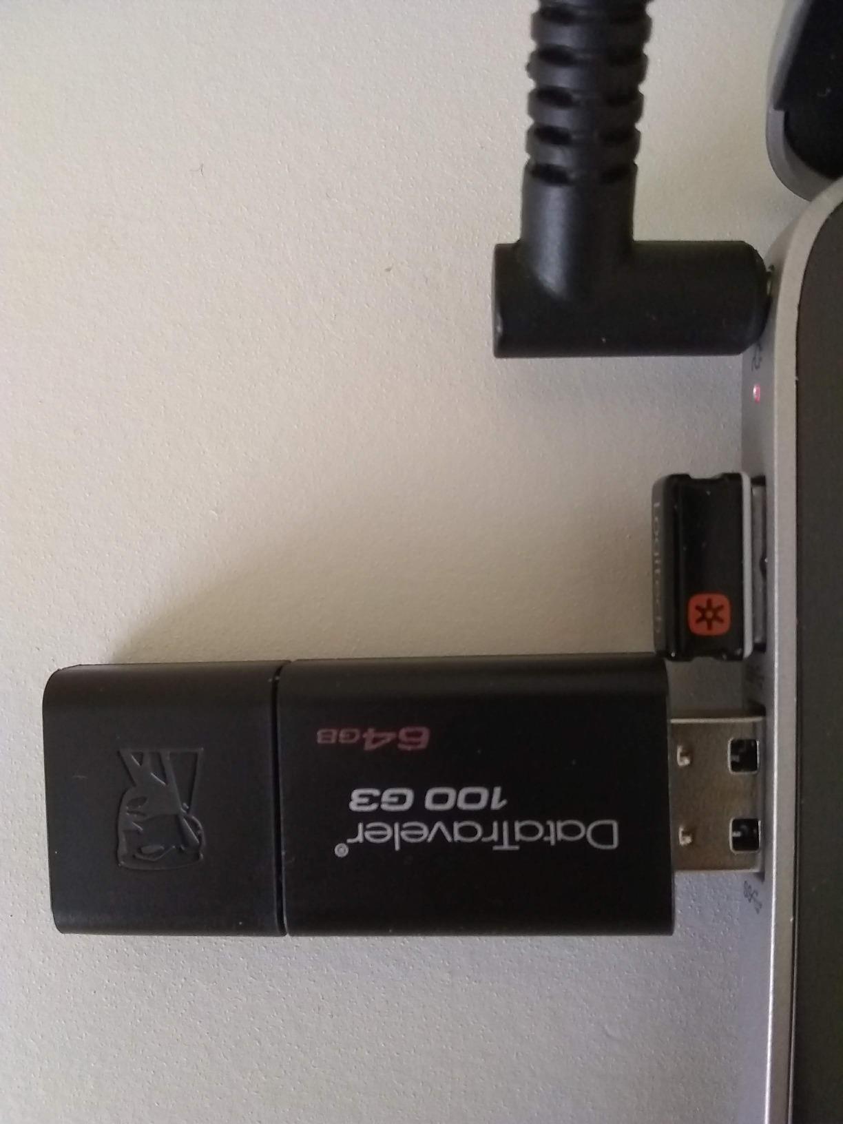 Kingston 128GB DataTraveler 100 G3 USB 3.0 100MB/s Read, 10MB/s Write (DT100G3/128GB) customer photo 1