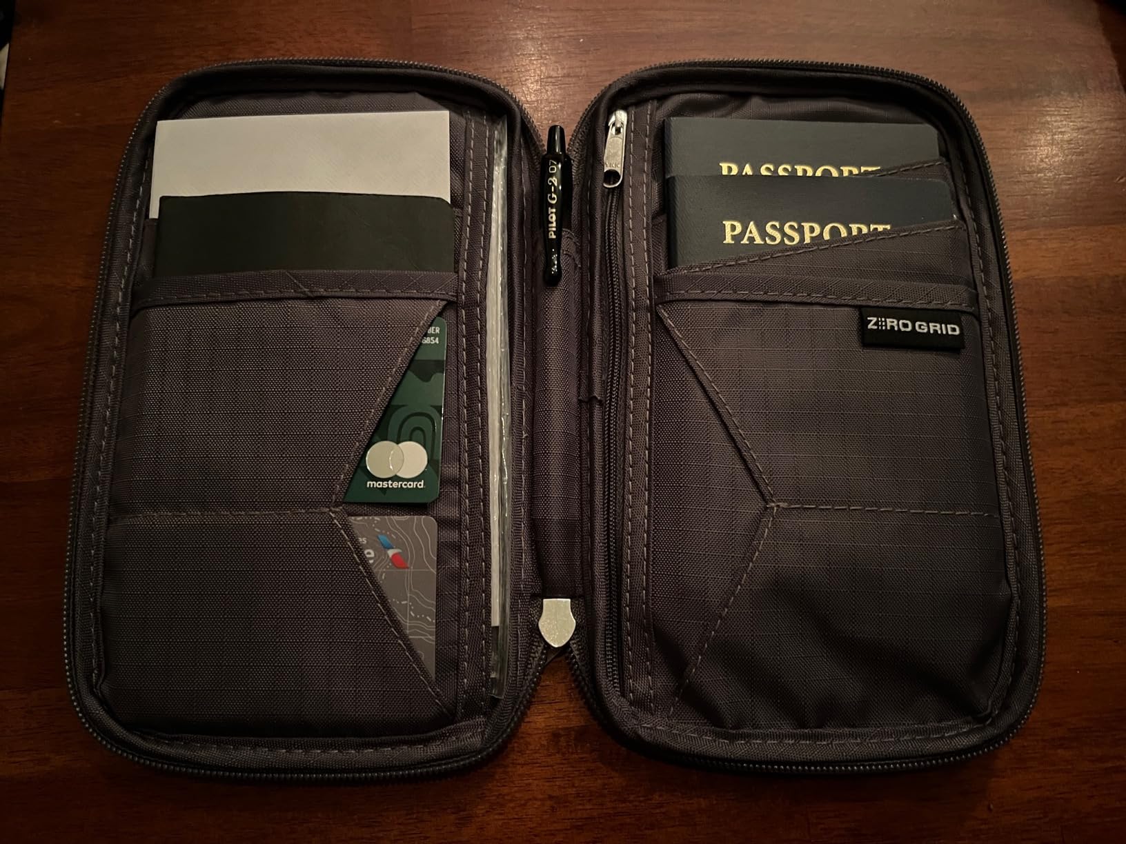 Zero Grid RFID Passport Holder for Passports & Cards, Zippered, Black customer photo 2