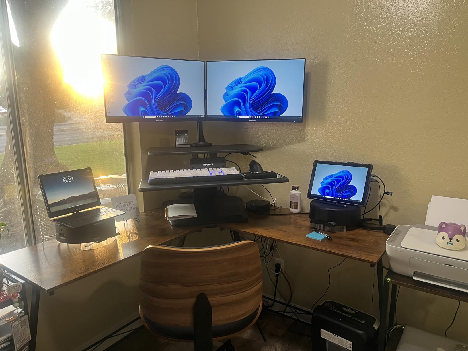 Mount-It! Standing Desk Converter, Stand Up Desk Riser with Dual Monitor Mount, Adjustable Workstation in Black, Top Platform 23