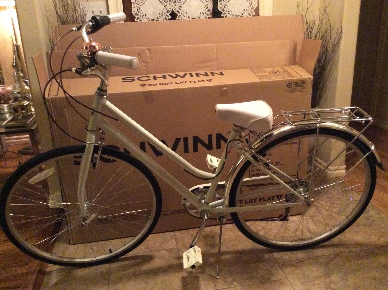Schwinn Wayfarer Hybrid Bike, 700c Mens and Womens Bike, 7-Speed Hybrid Bicycle, Retro Steel Frame, Front and Rear Linear Pull Brakes, Fenders, Cargo Space, Adult Bicycle customer photo 2