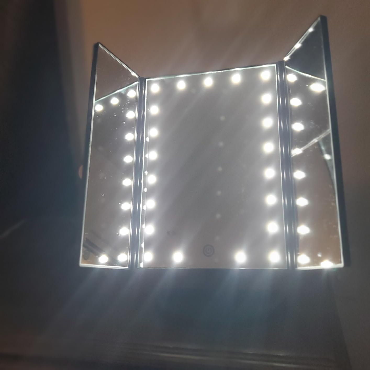 WEILY Makeup Mirror with 21 LED Lights,Two Power Supply Modes customer photo 2