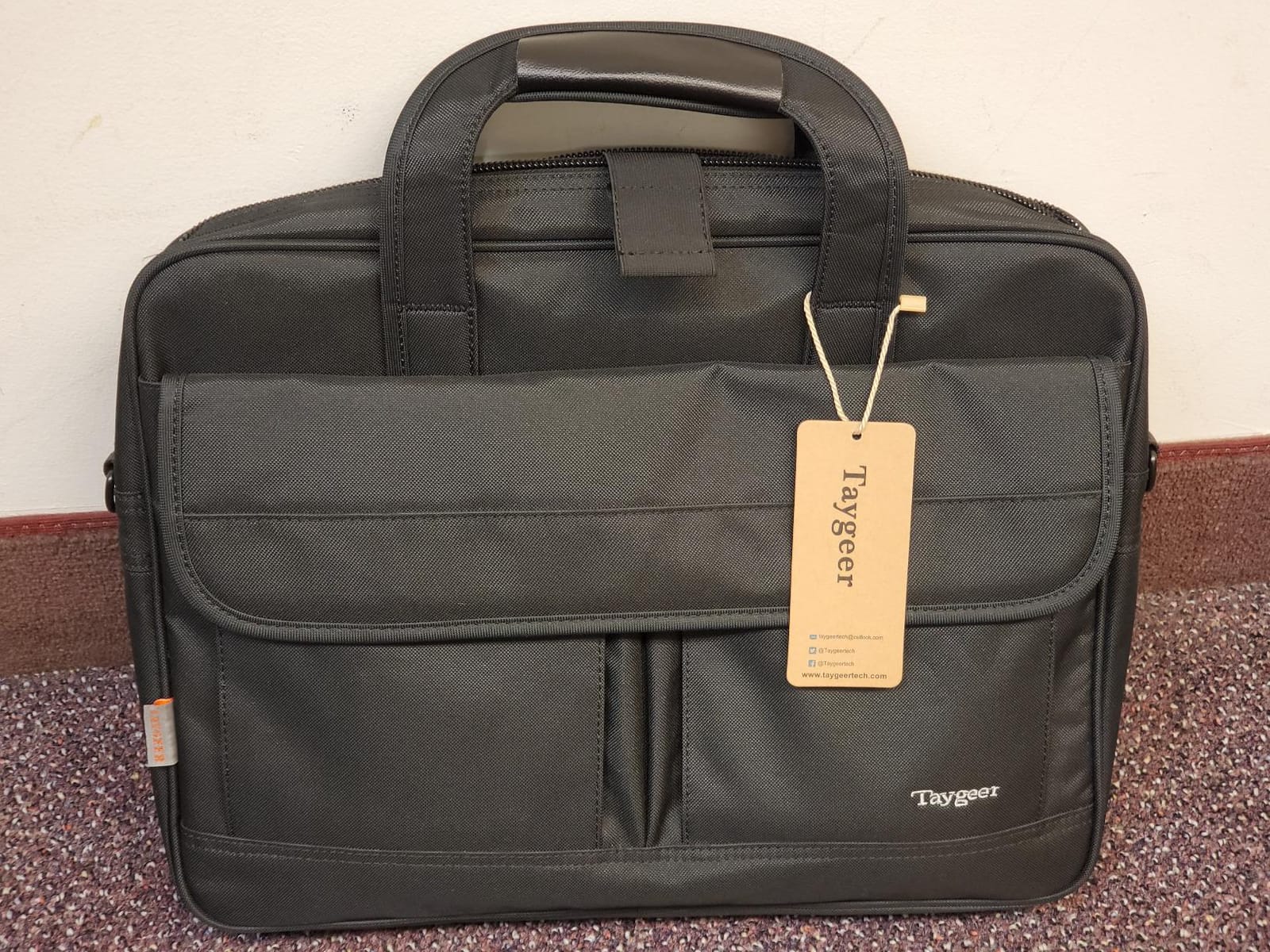 Taygeer Laptop Bag 15.6 Inch, Business Briefcase Gifts for Men Women, Black customer photo 2