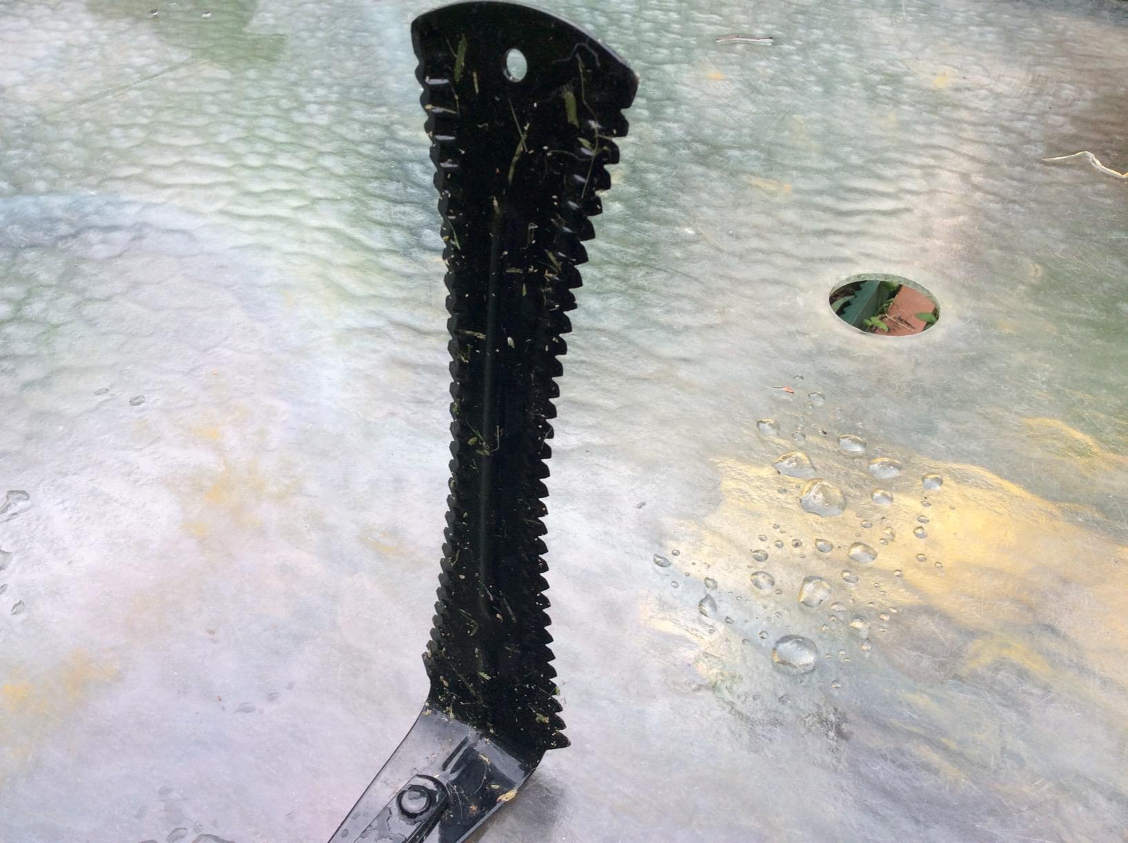 True Temper 2942600 Grass Whip with Double-Edged Serrated Steel Blade and 22 in. Hardwood Handle customer photo 1