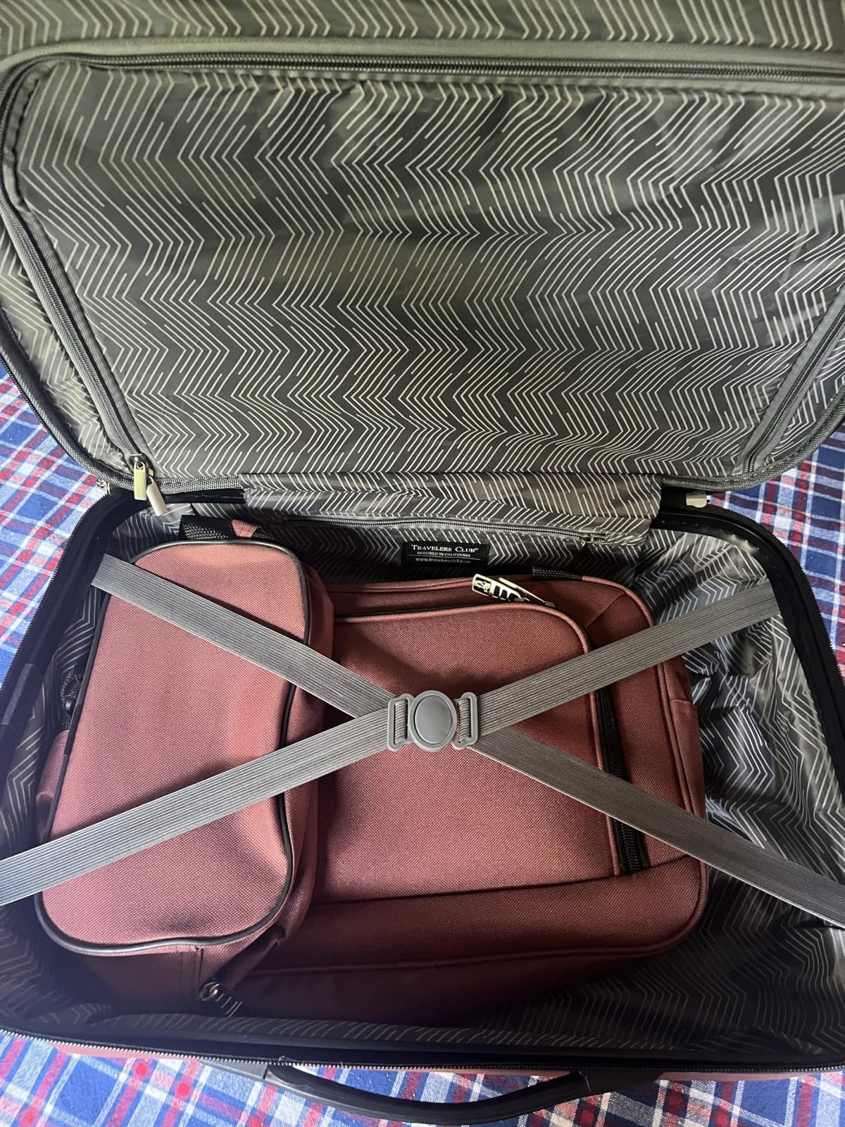 Travelers Club Chicago Hardside Expandable Spinner Luggage, Teal, 22