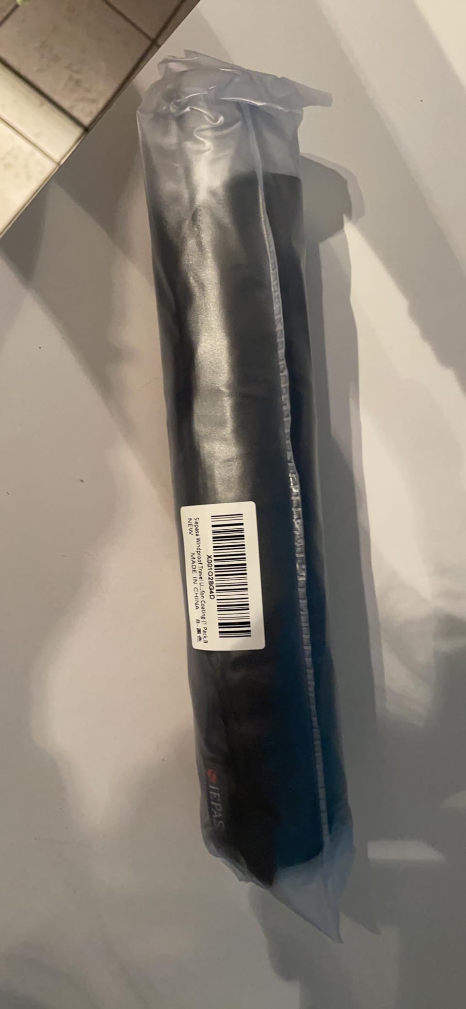 SIEPASA Compact Travel Umbrella - Windproof Auto Open/Close, Small Folding Umbrella for Rain - Lightweight & Durable with Fiberglass Frame, Waterproof Canopy - Fits Backpack, Purse, Suitcase. (Black) customer photo 1