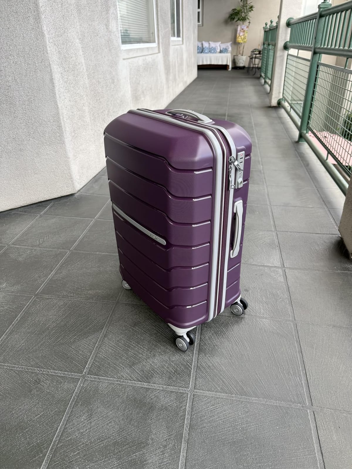 Samsonite Freeform Hardside Carry-On Luggage with Spinner Wheels - Hardshell Suitcase - TSA, Airline-Approved - Expandable Hard Shell, Smooth Rolling Wheels for Lightweight Travel - Navy customer photo 2