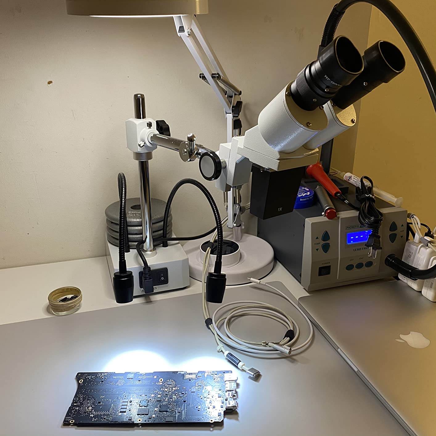 Swift S41-20 Professional Dissecting Binocular Stereo Microscope, WF10x WF20x Eyepieces, 10X 20X Magnification, 1X Objective, LED Lighting, Boom-Arm Stand customer photo 2