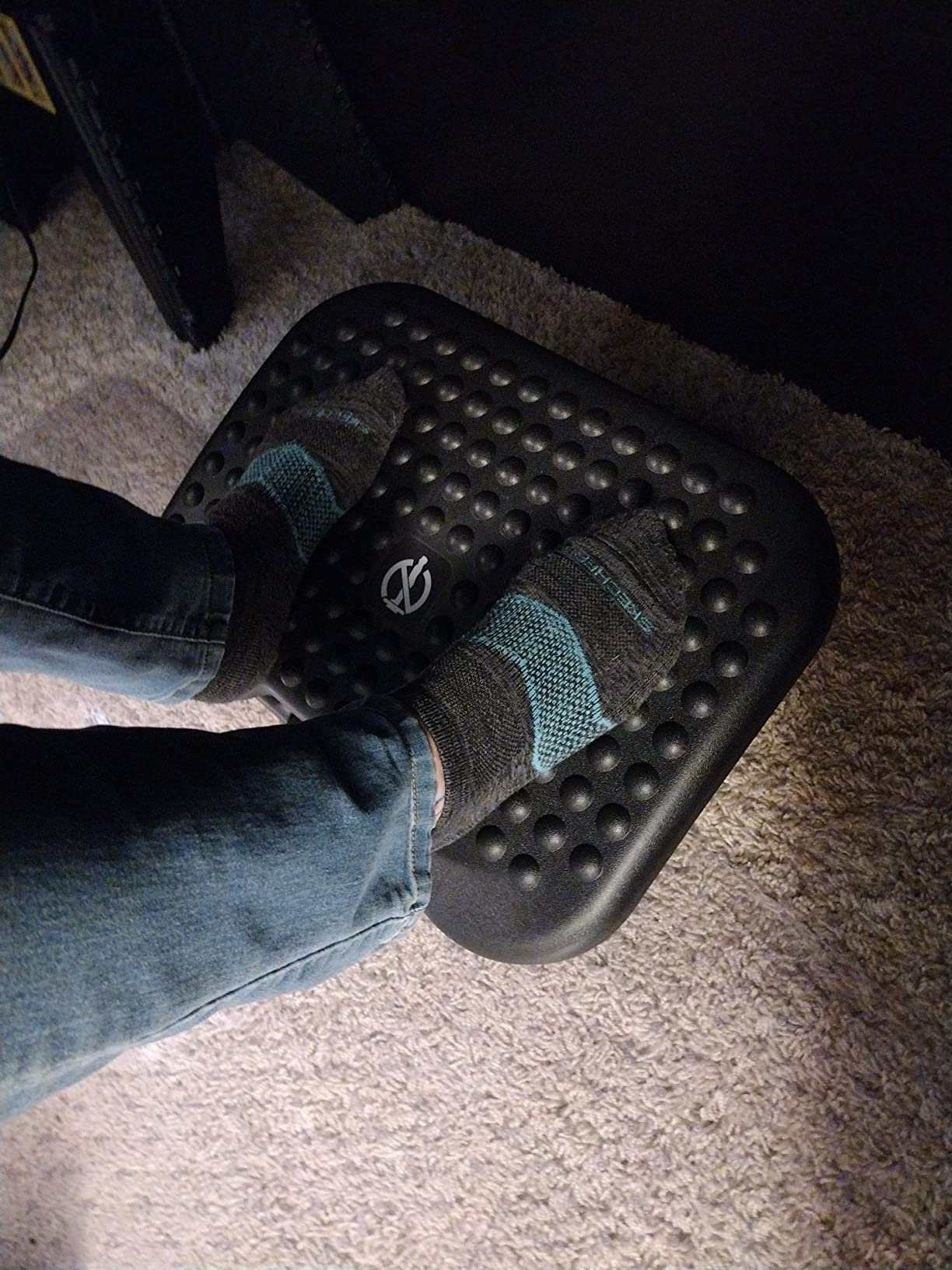 HUANUO Adjustable Foot Rest for Under Desk with Massage Surface and Tilt customer photo 2