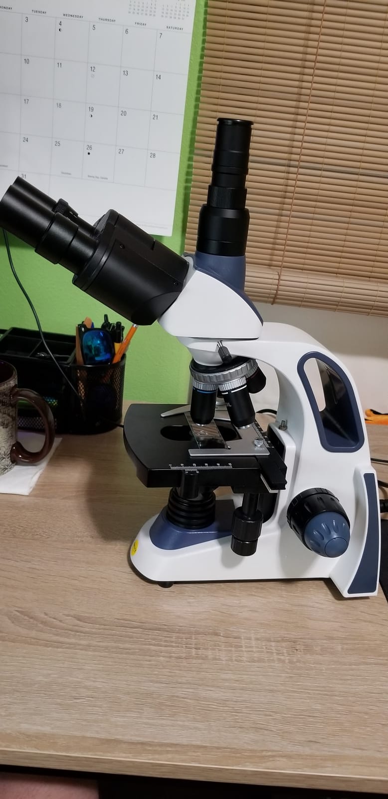 Swift SW380T 40X-2500X Magnification, Siedentopf Head, Research-Grade Trinocular Microscope Compound Lab with Wide-Field 10X/25X Eyepieces, Mechanical Stage, Ultra-Precise Focusing, Camera-Compatible customer photo 1