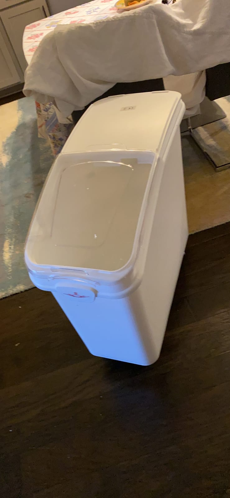 VEVOR 27 Gallon Food Storage Container, 500 Cup Commercial Ingredient Bin customer photo 1