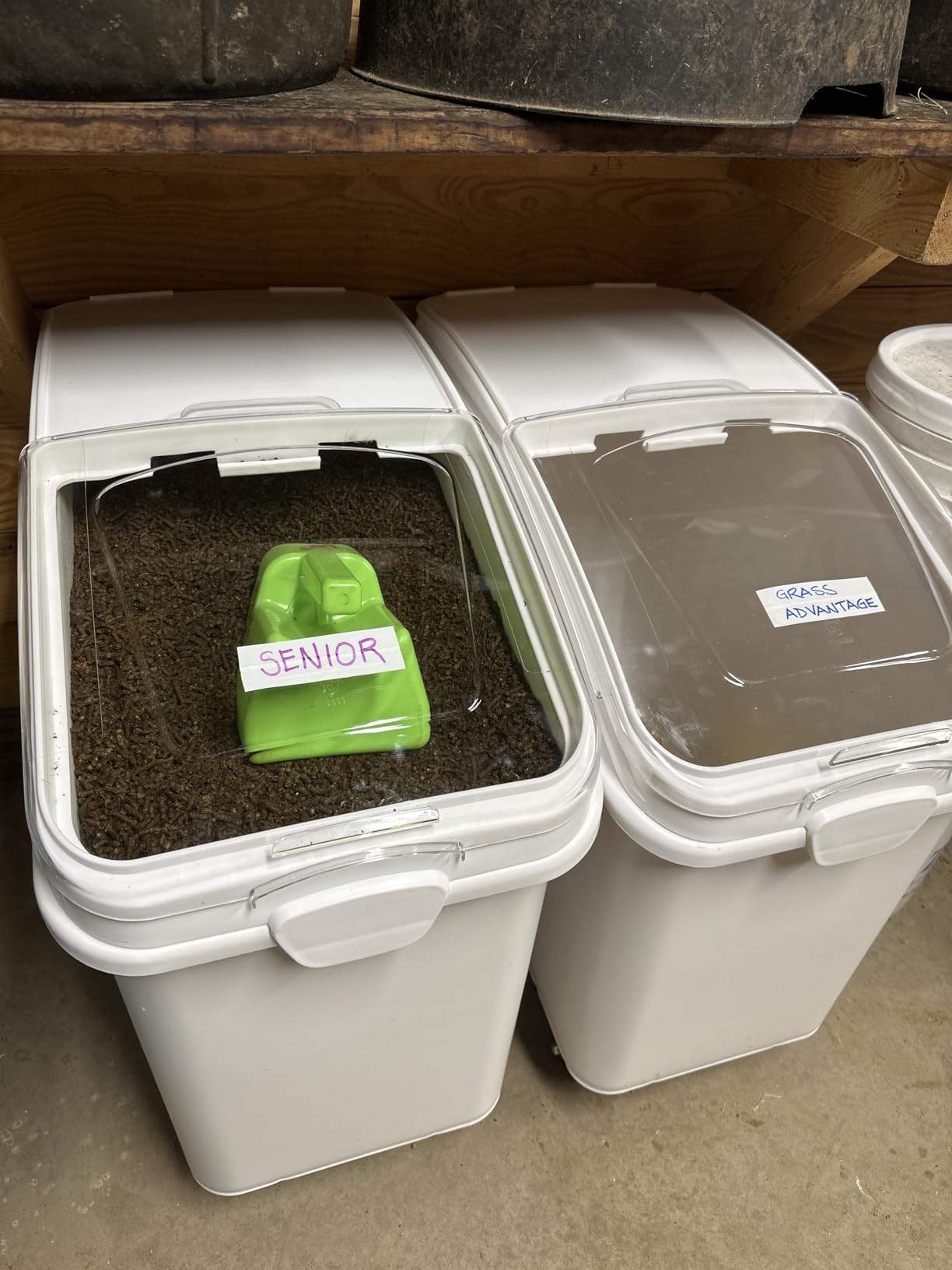 VEVOR 27 Gallon Food Storage Container, 500 Cup Commercial Ingredient Bin customer photo 2