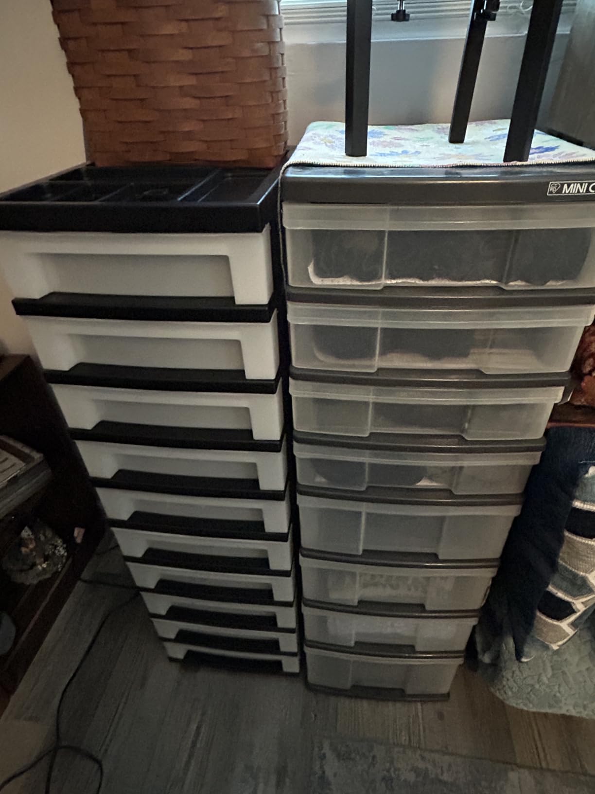 IRIS USA 4-Drawer Rolling Storage Cart with Organizer Top, Black/Pearl customer photo 1