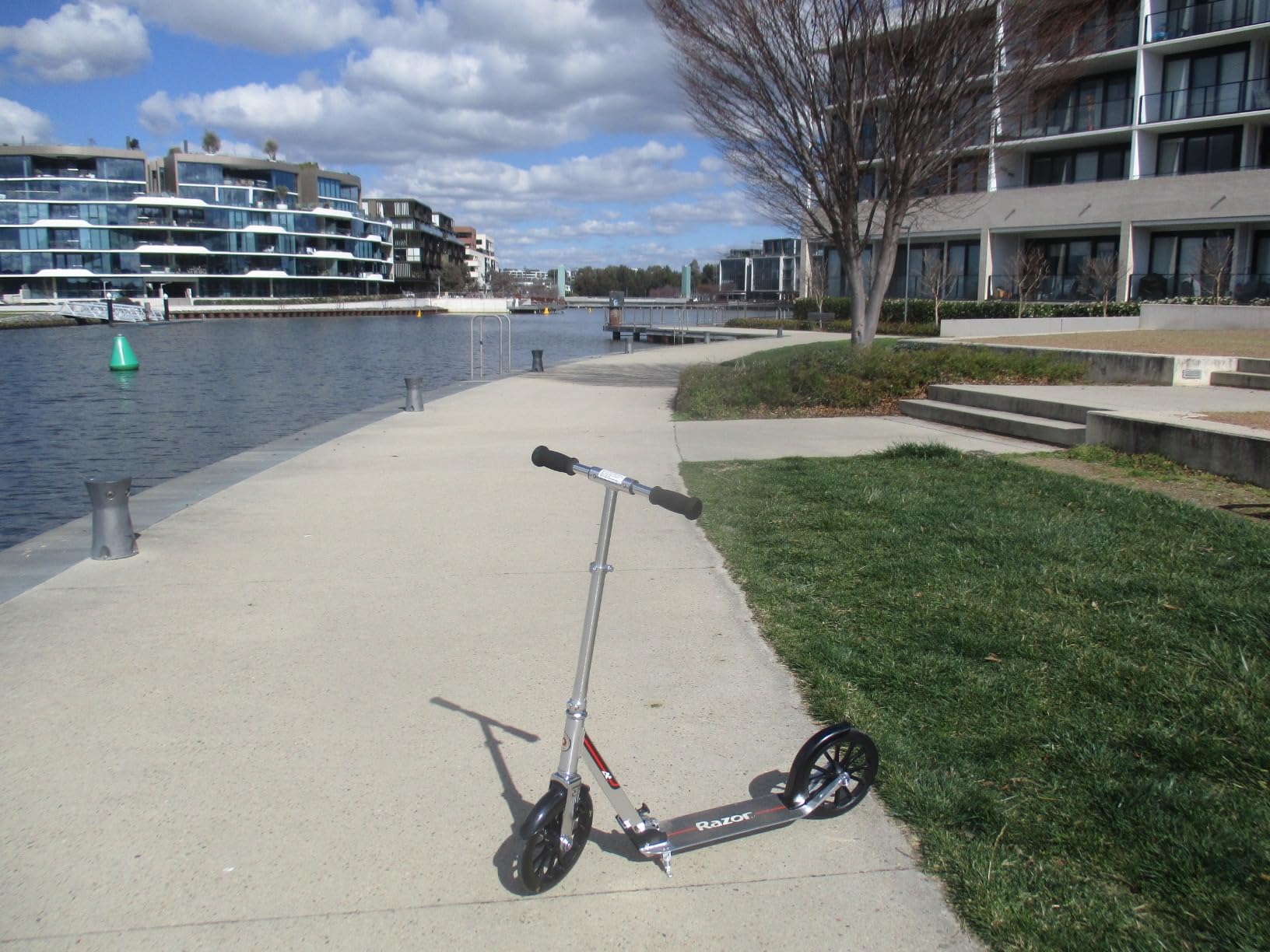 Razor Scooter A6 Model Kick Scooter | Classic Manual Standup customer photo 1