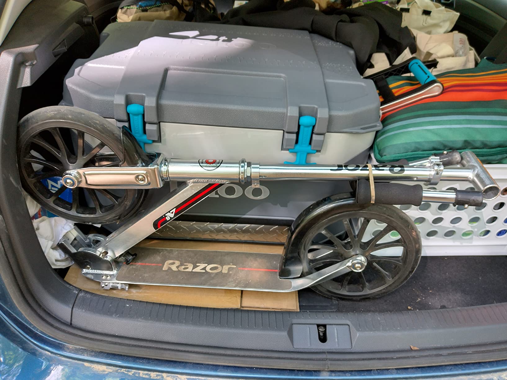 Razor Scooter A6 Model Kick Scooter | Classic Manual Standup customer photo 2