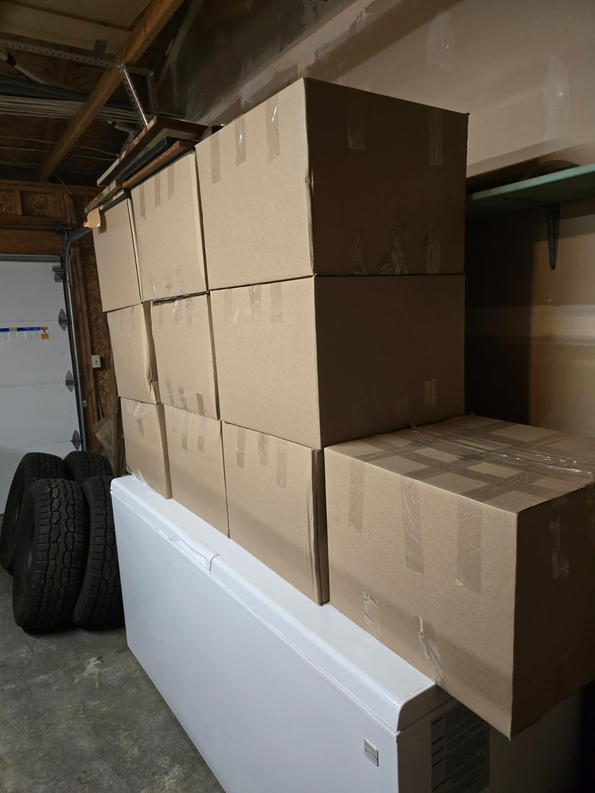 Amazon Basics Cardboard Moving Boxes, Medium 18