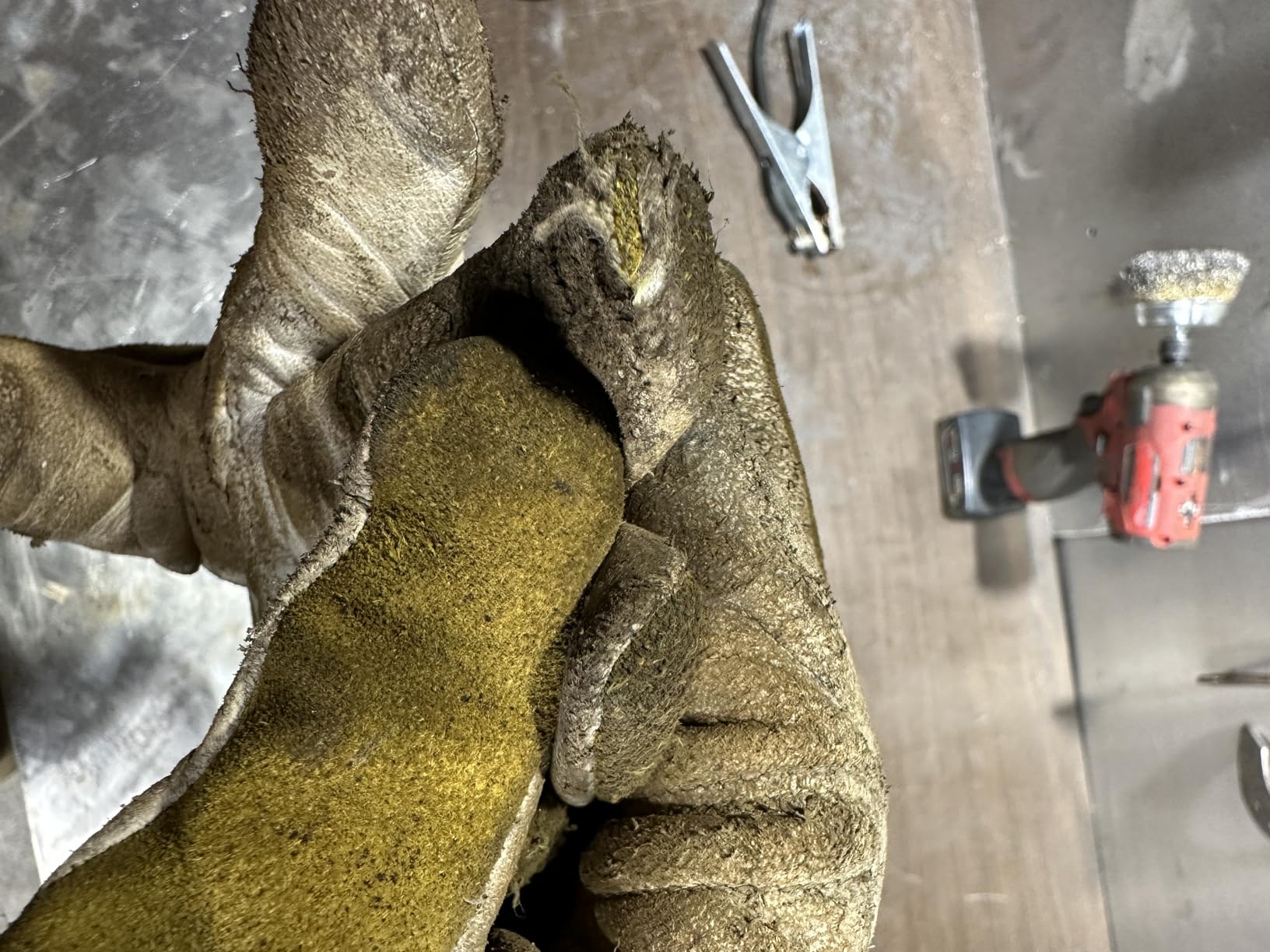 Caiman Premium Goat Grain TIG/Multi-Task Welding Gloves, Split Cowhide Back, 4-Inch Extended Cuff, White/Gold, Large (1540-5) customer photo 2