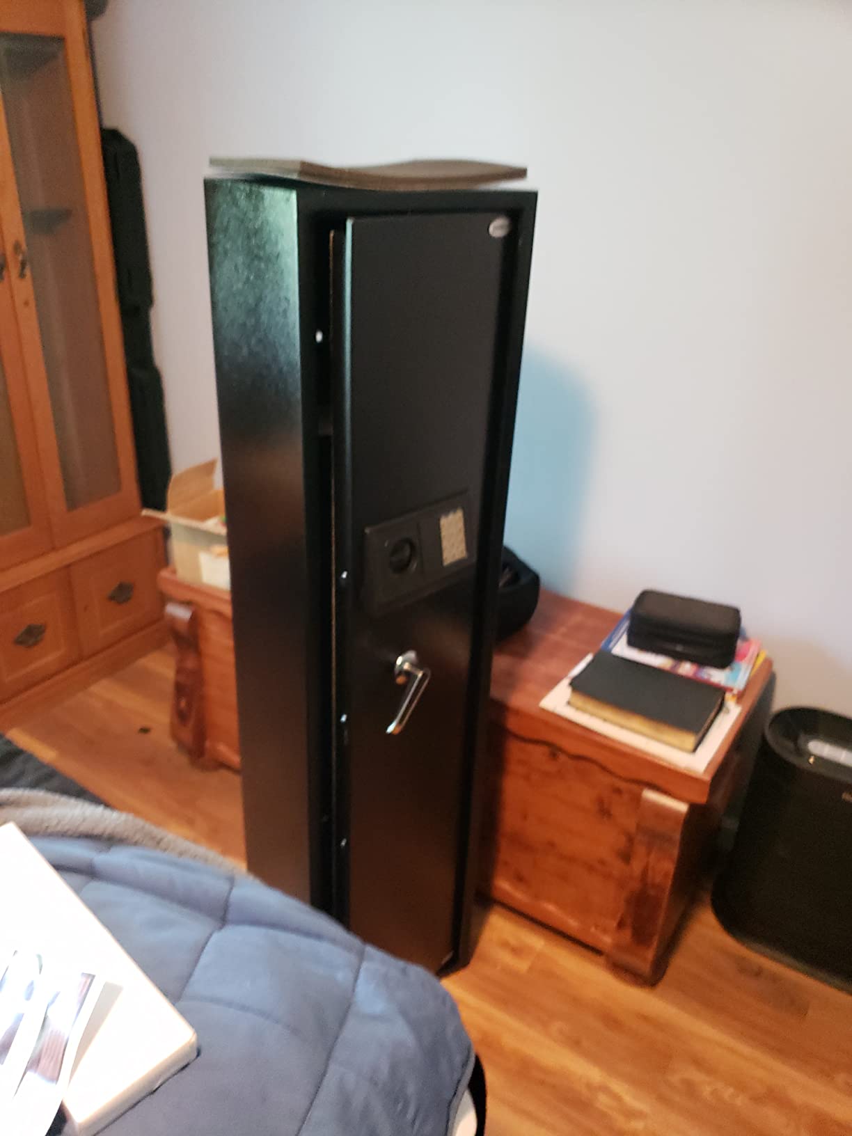 BBRKIN Large Rifle Safe, Long Gun Safe for Rifle Shotgun for Home, Quick Access 5-6 Gun Storage Cabinet with a Handgun Lock Box and a Removable Shelf, Silent Mode(PIN Code Version) customer photo 1