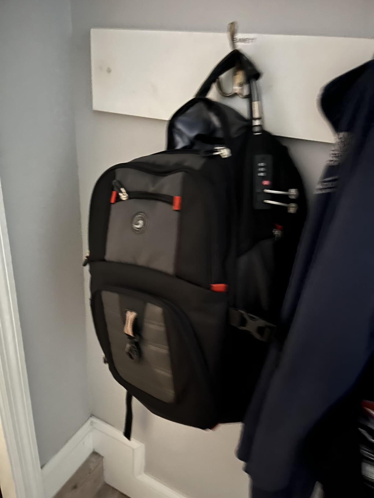SHRRADOO Extra Large Travel Laptop Backpack for Men, Work College Backpacks customer photo 2