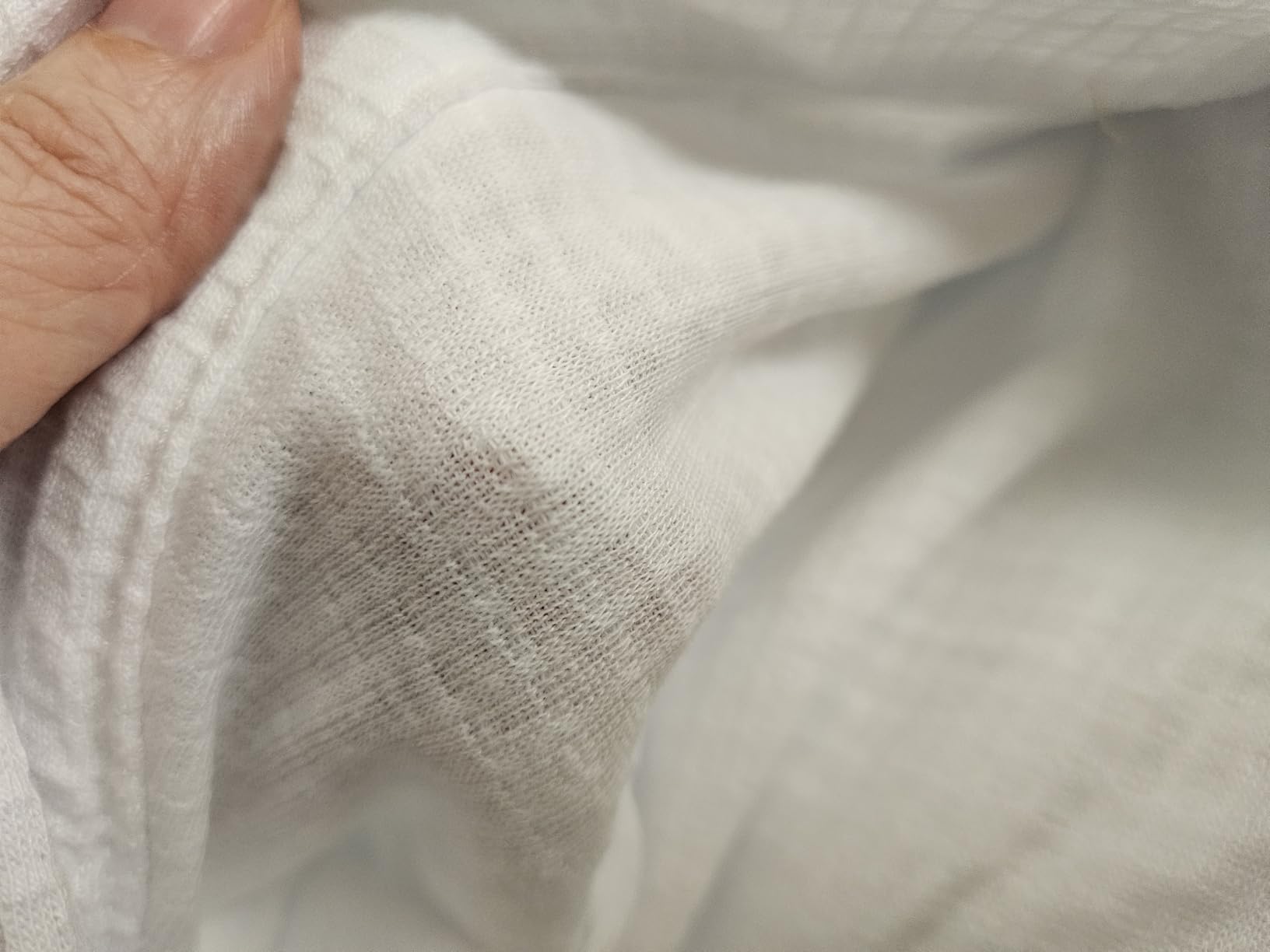 Amazon Essentials Women's Lightweight Waffle Bath Robe (Available in Plus Size) customer photo 1