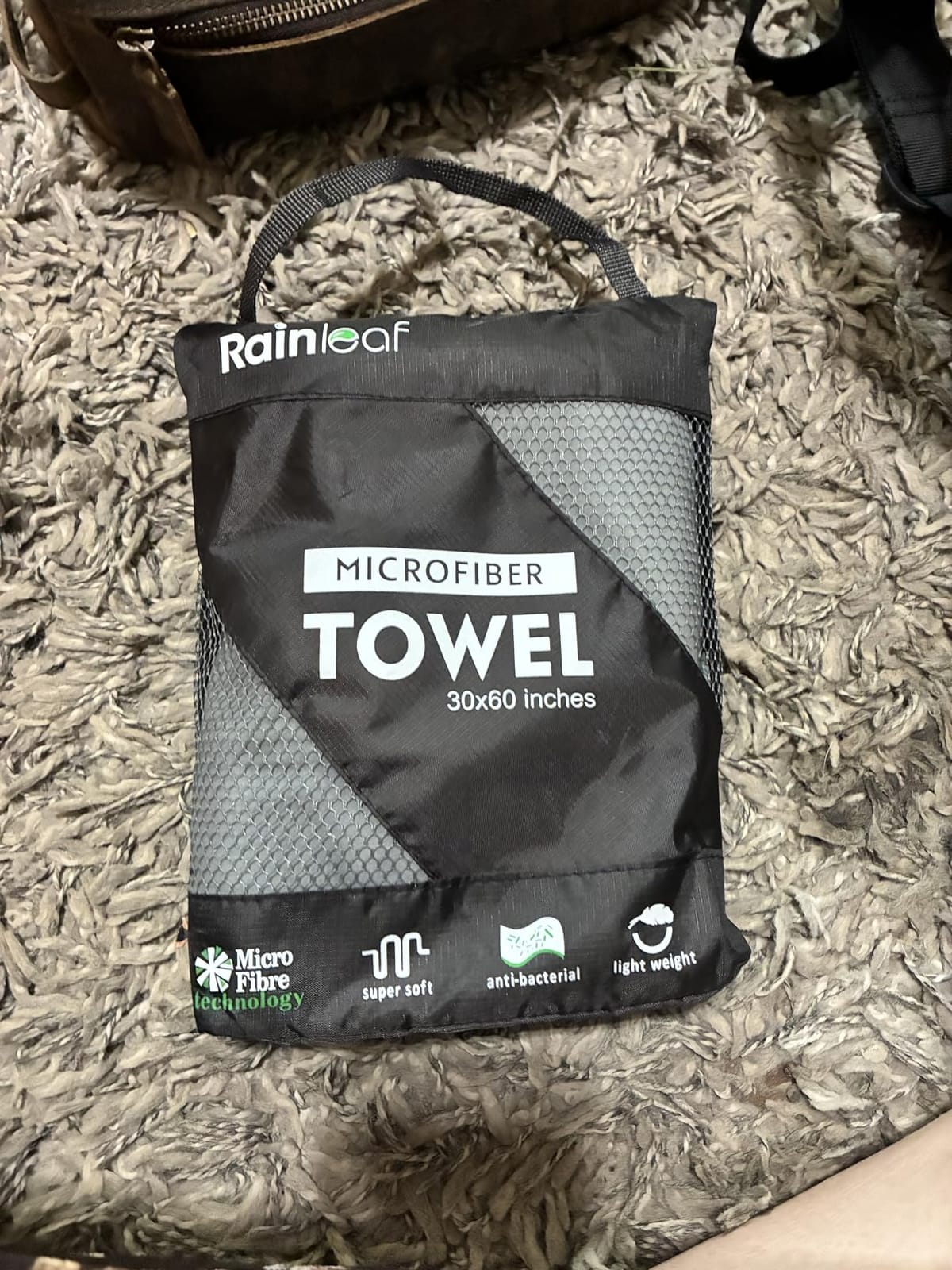 Rainleaf Microfiber Towel Quick Dry Camping & Travel & Gym Towel. Compact customer photo 1