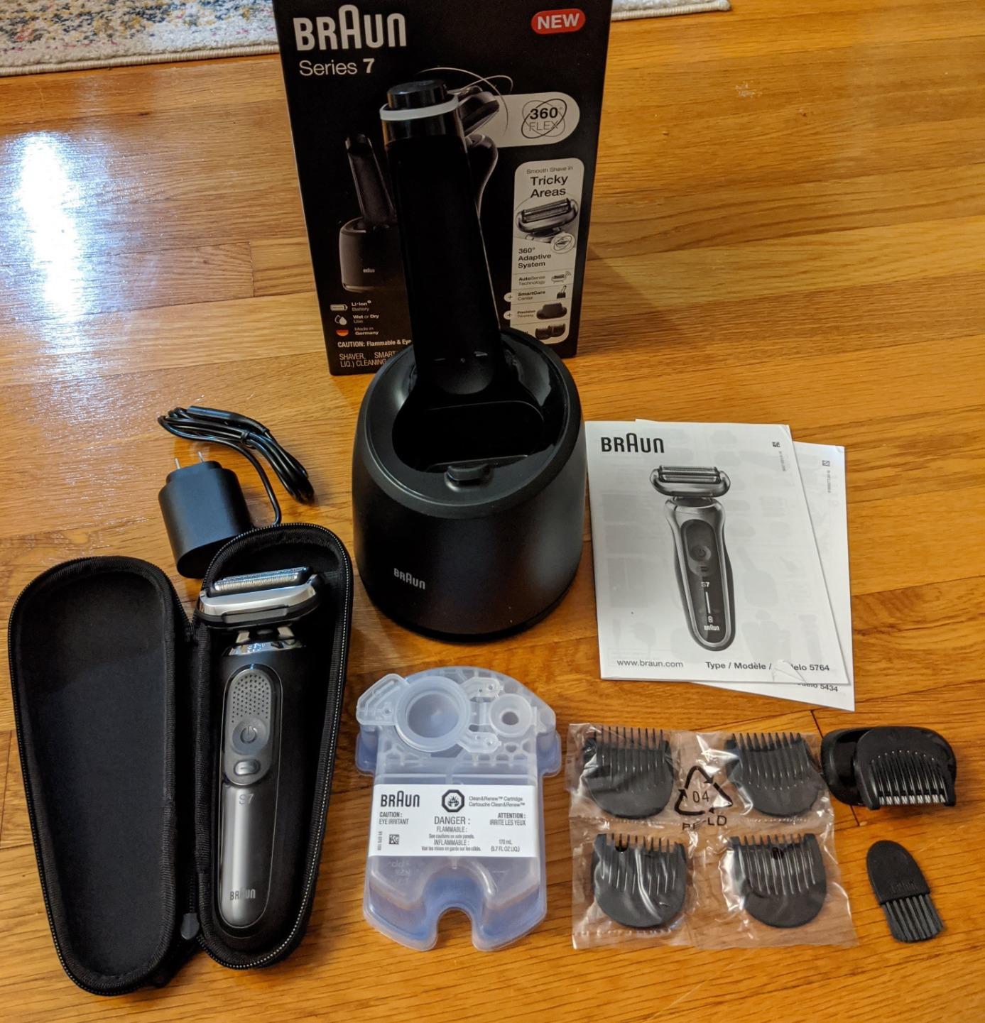 Braun Series 7 7075cc Electric Razor for Men with SmartCare Center, Beard Trimmer, Wet & Dry, Rechargeable, Cordless Foil Shaver, Black customer photo 2