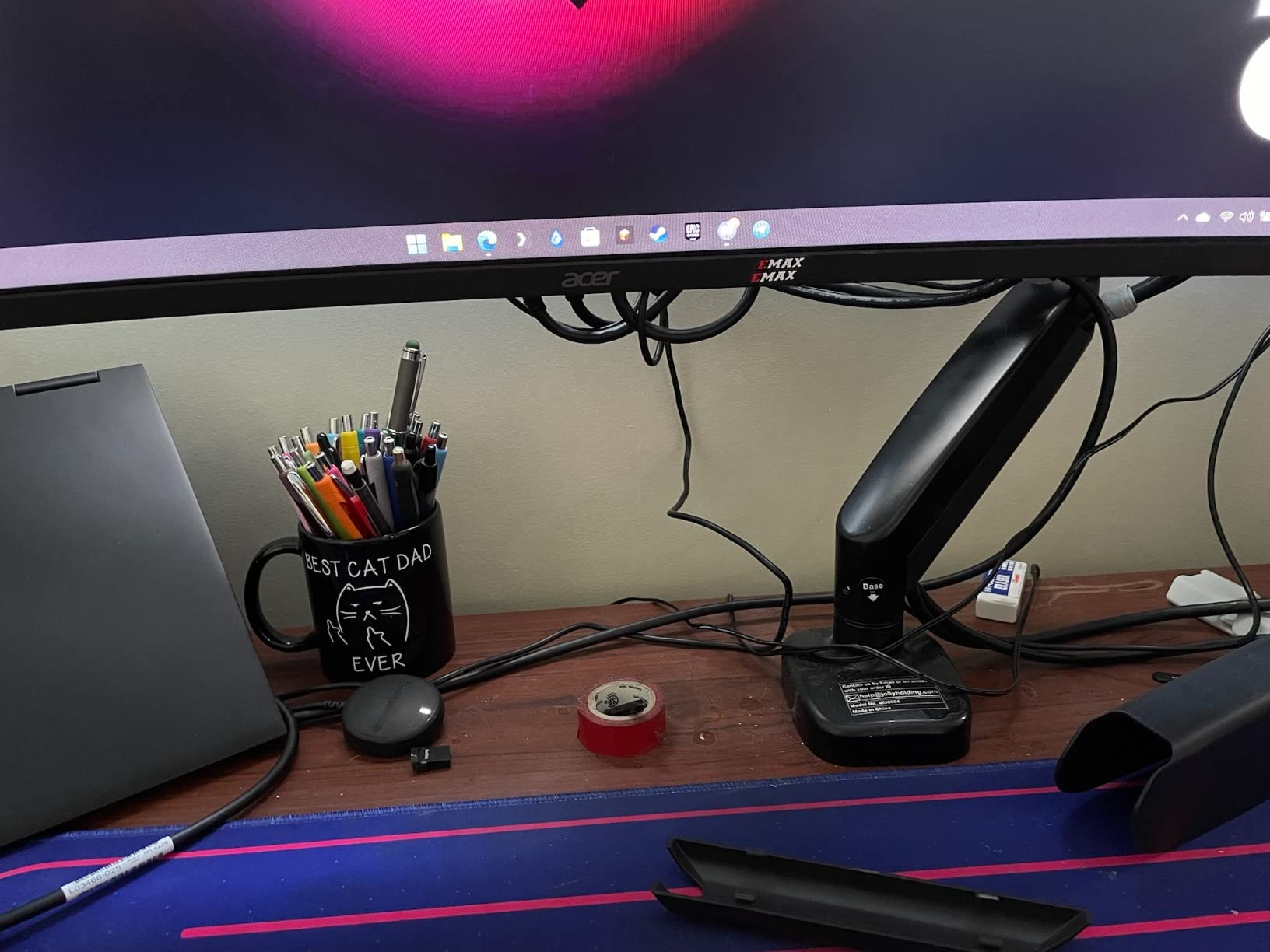 MOUNTUP Single Monitor Desk Mount Holds Screen up to 32 inch, Height Adjustable Monitor Arm, Full Motion Computer Monitors Stand with Clamp/Grommet Base, VESA Mounts Fit 4.4-19.8lbs Computer, Black customer photo 1