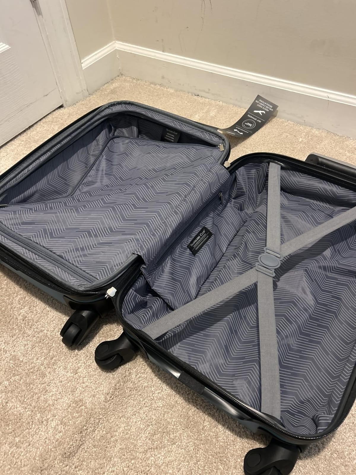 Travelers Club Chicago Hardside Expandable Spinner Luggage, Rose Gold, 3 Piece Set customer photo 2
