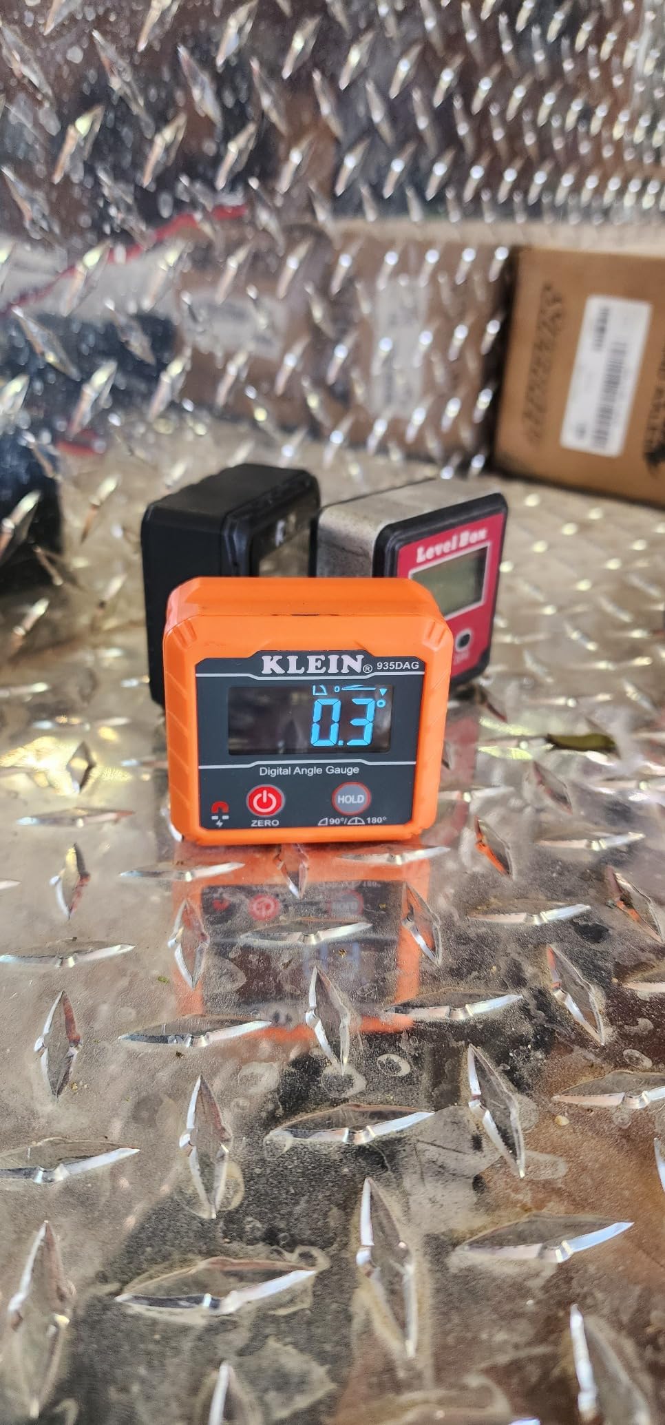 Klein Tools 935DAG Digital Electronic Level and Angle Gauge customer photo 1