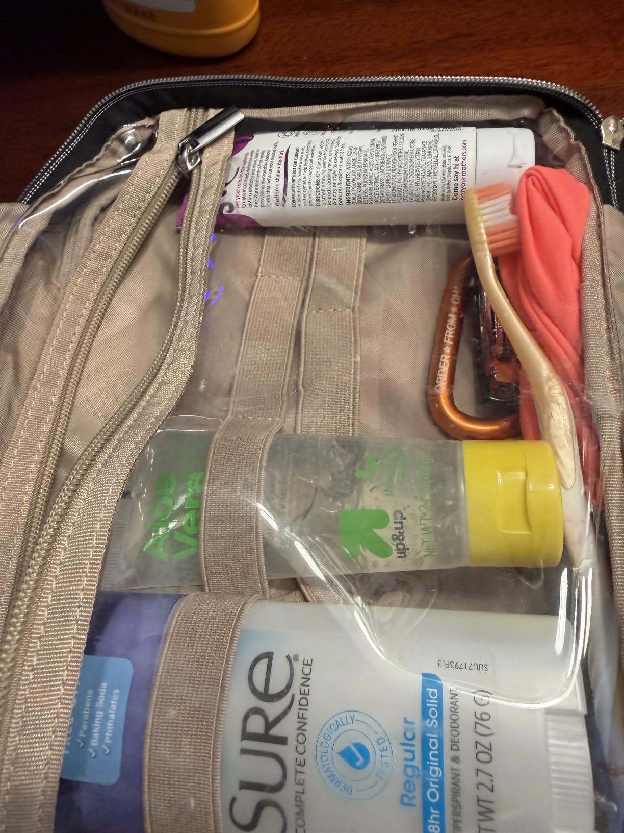 BAGSMART Large Toiletry Bag Travel Bag with Hanging Hook, Water-resistant Makeup Cosmetic Bag Travel Organizer for Accessories, Shampoo, Full Sized Container, Toiletries customer photo 2