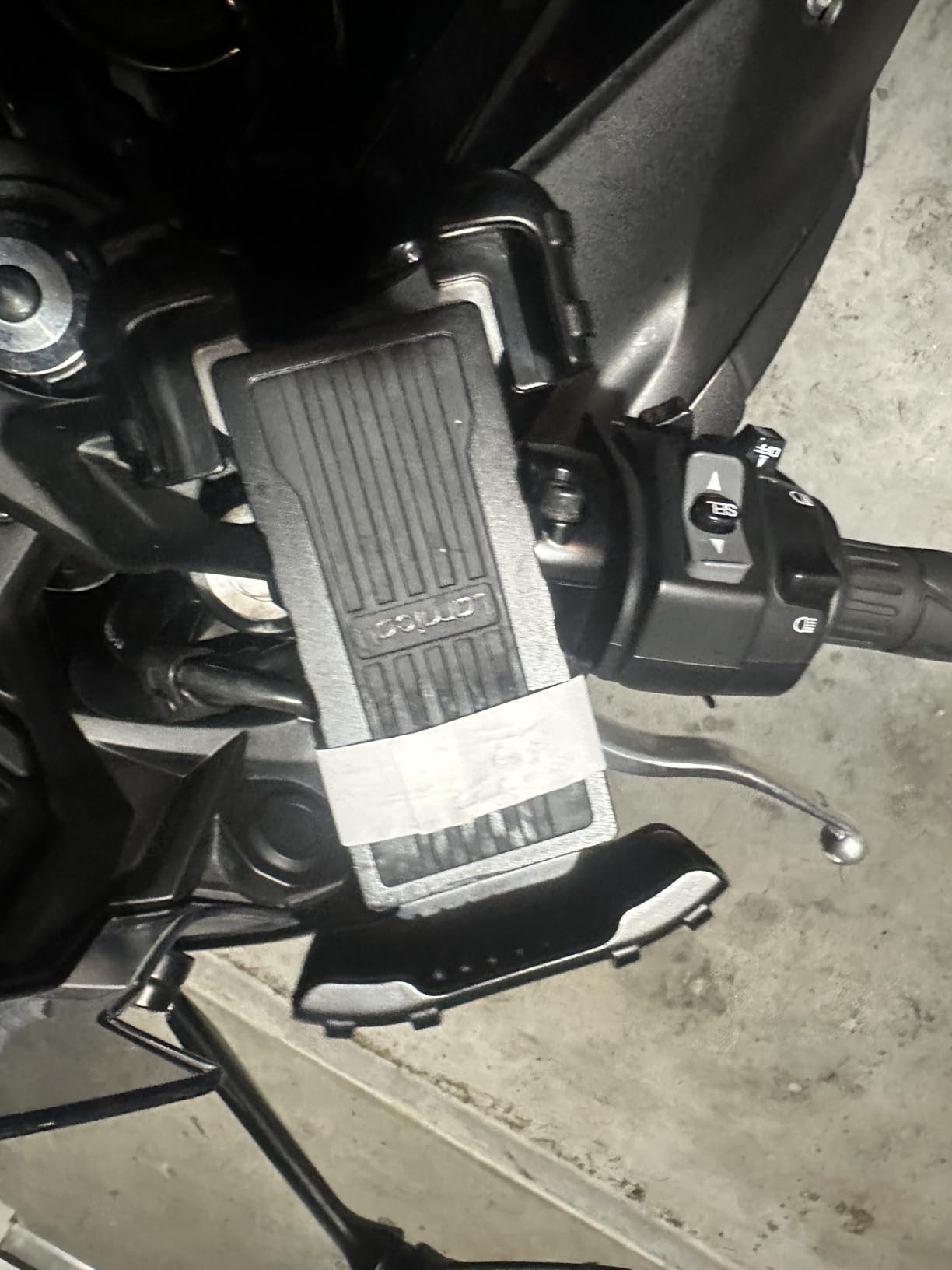Lamicall Bike Phone Holder Motorcycle Mount - One-Hand Operation, Lockable customer photo 2