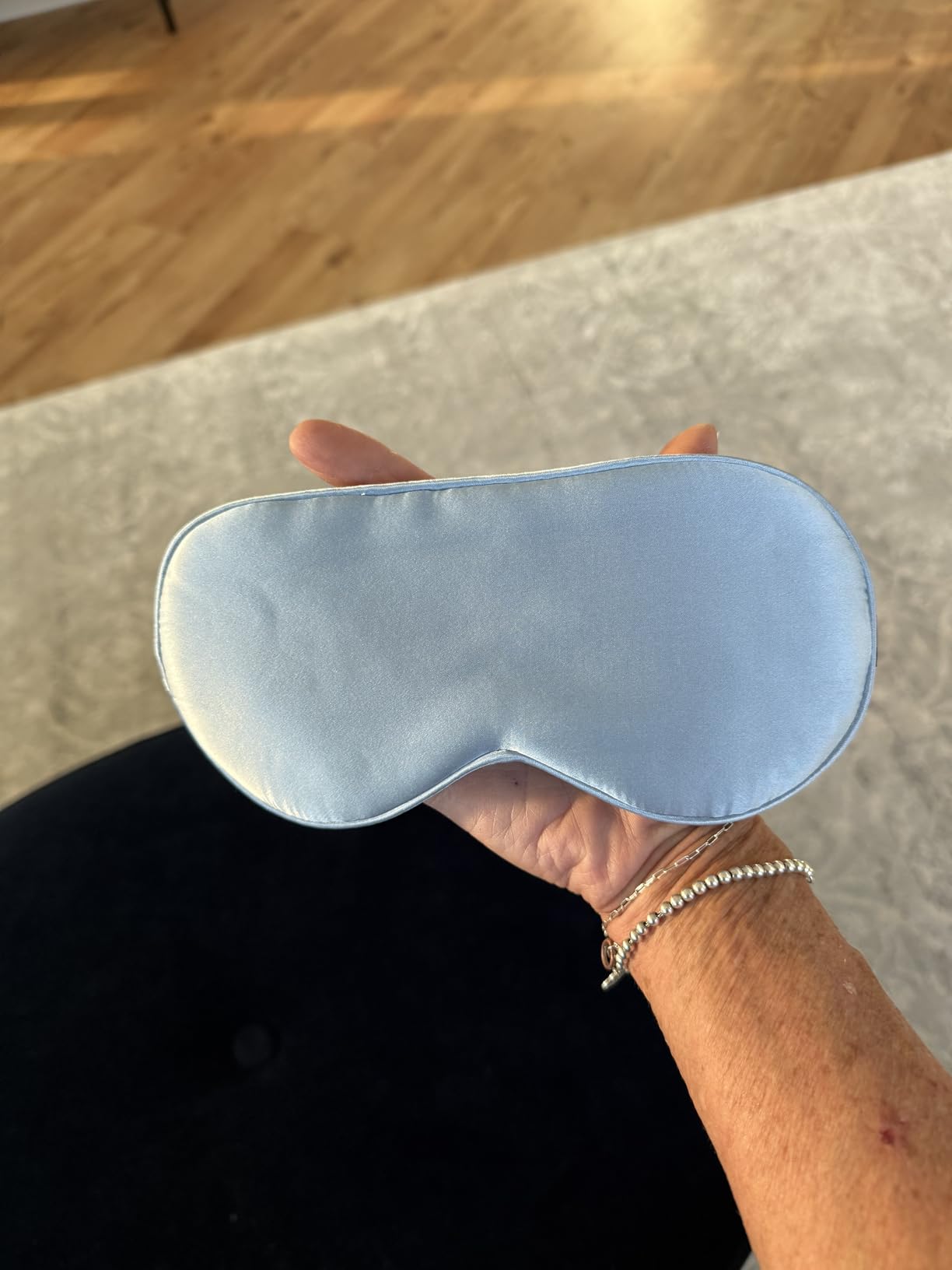 BeeVines 100% Mulberry Silk Sleep Mask, Light Blocking Eye Masks (2 Packs) customer photo 2
