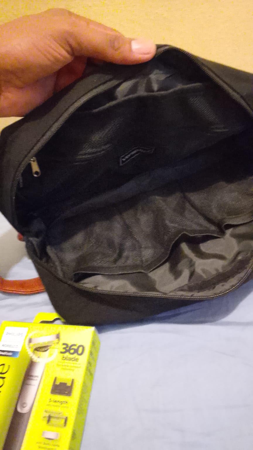 Vorspack Canvas Travel Toiletry Bag for Men, Medium, Black customer photo 1