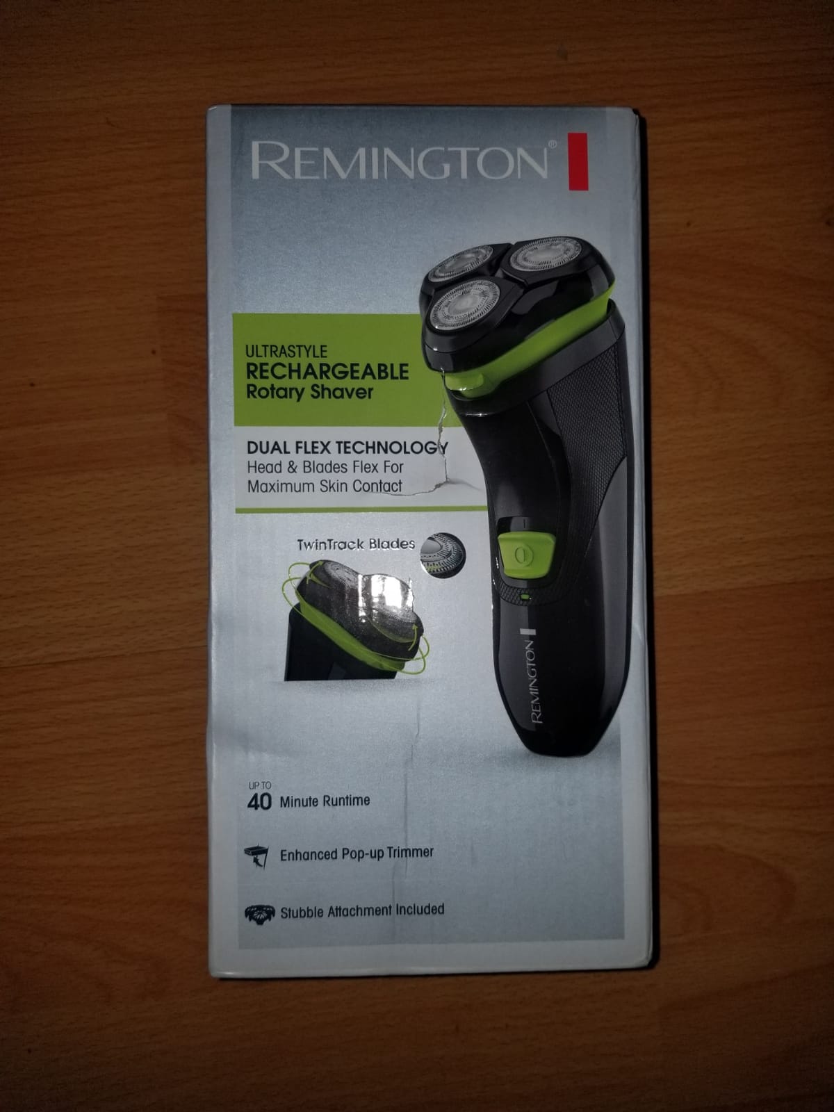 Remington Ultrastyle Rechargeable Rotary Shaver, Black and Neon Green customer photo 1