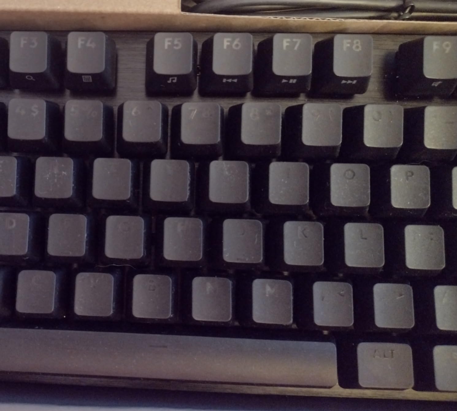 Logitech G413 SE Full-Size Mechanical Gaming Keyboard - Black customer photo 2