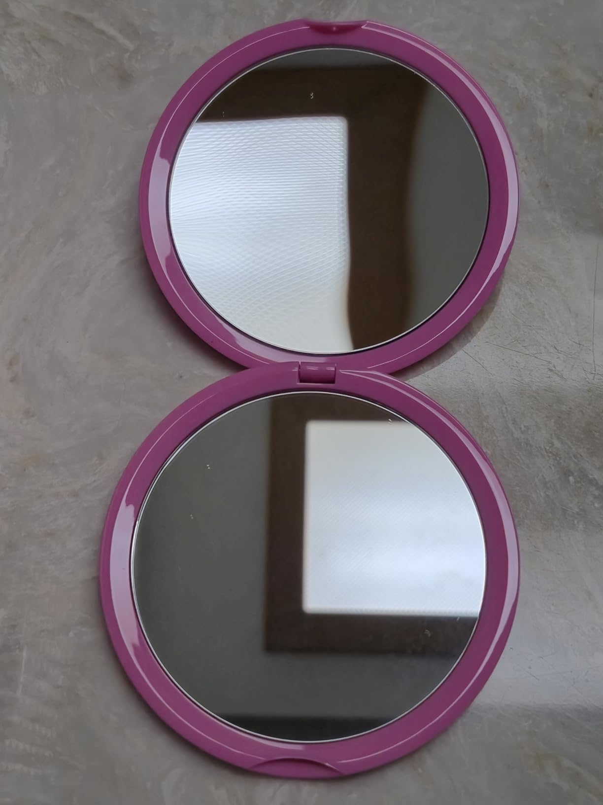 deweisn Magnifying Compact Cosmetic Mirror Elegant Compact Pocket Makeup Mirror, Handheld Travel Makeup Mirror with Powerful 10x Magnification and 1x True View Mirror for Travel or Your Purse customer photo 2