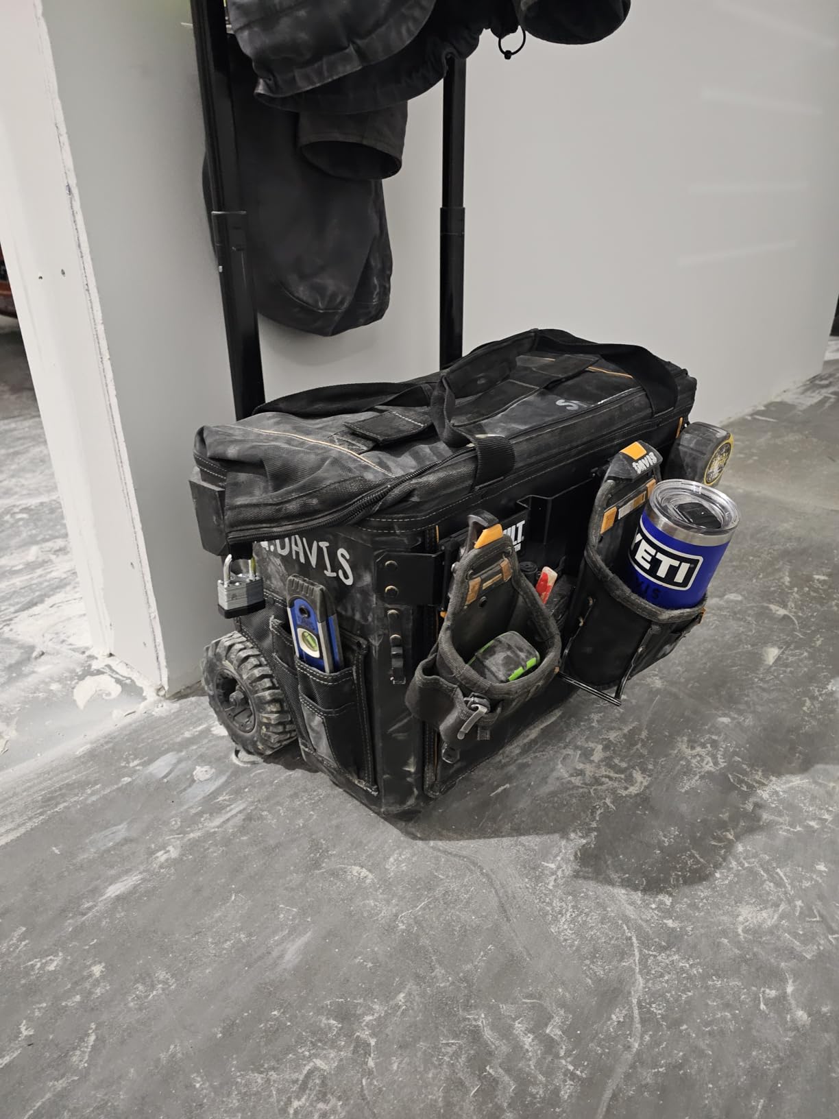 ToughBuilt XXL Rolling Massive Mouth Tool Bag with Hard Body and Waterproof Base - Heavy-Duty Tools and Supplies Mobile Storage Organizer with Rugged Off-Road Wheels, ClipTech Compatibility customer photo 2