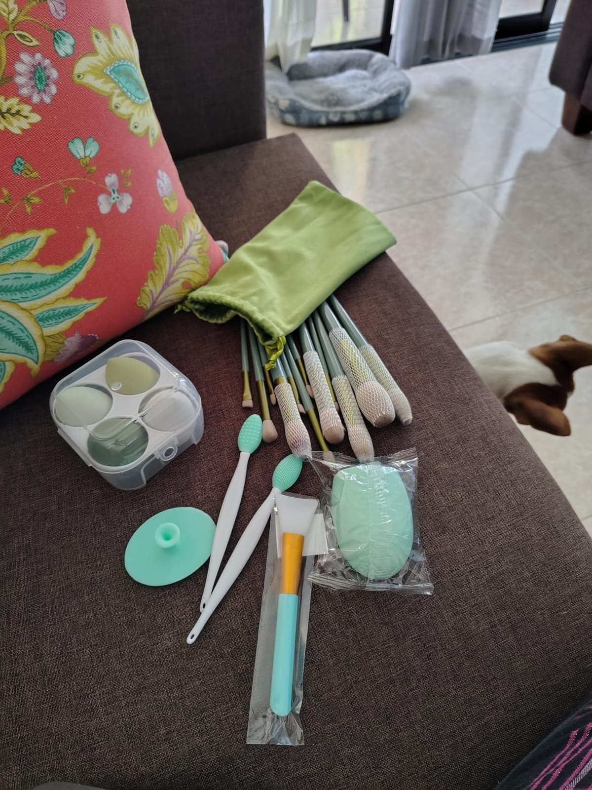 Koccido Makeup Brushes 22 Pcs Makeup Kit,Foundation Brush Eyeshadow Brush Make up Brushes Set (Green, 22 Piece Set) customer photo 2