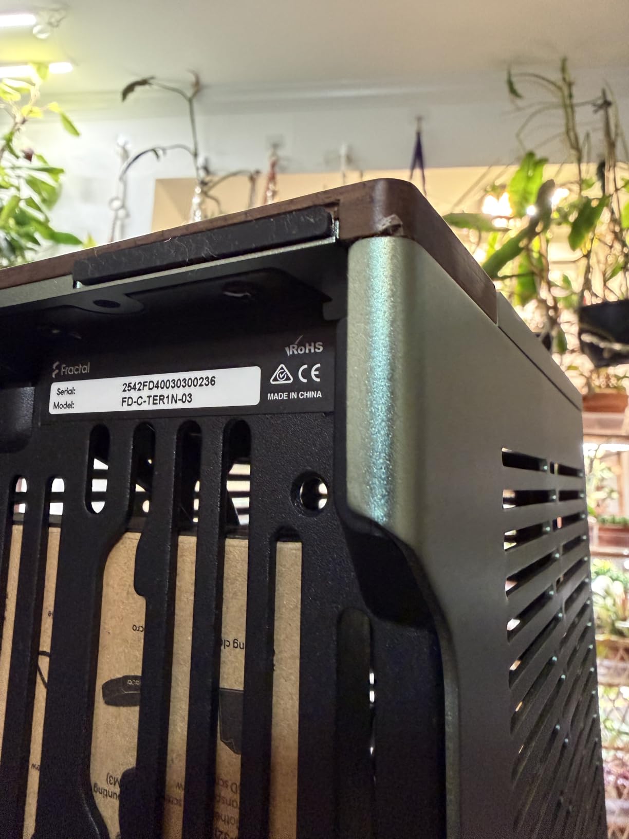 Fractal Design Terra Jade - Wood Walnut Front Panel - Small Form Factor - Mini ITX Gaming case – PCIe 4.0 Riser Cable – USB Type-C - Anodized Aluminum Panels customer photo 1