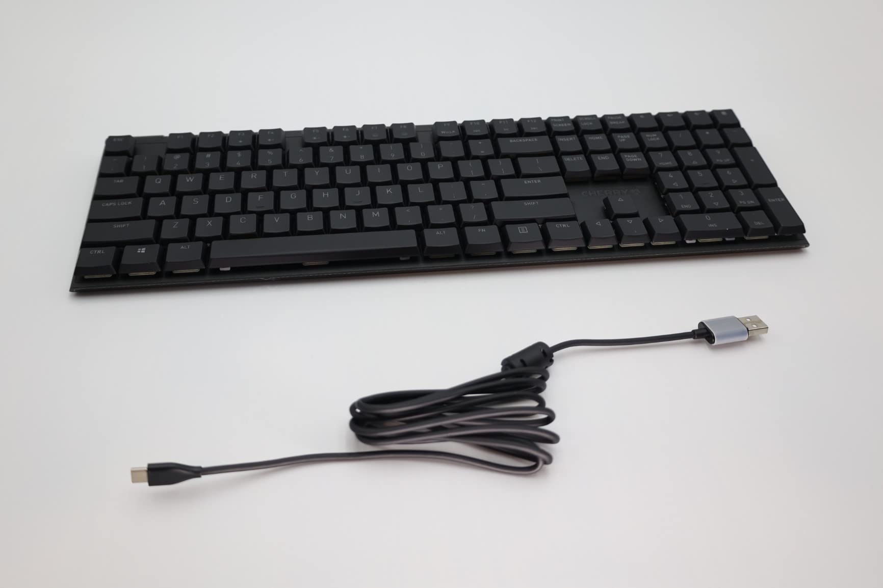 Cherry MX 10.0N RGB Mechanical Keyboard MX Low Profile Speed switches, Aluminum housing, Premium Keyboard for Gaming and Work. G8A-25010LVBUS-2 customer photo 2